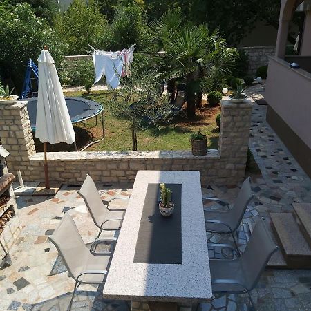Ferienwohnung Mit 2 Schlafzimmer Oder Studio Apartment - Istrien-Fiorini Бртонигла Экстерьер фото