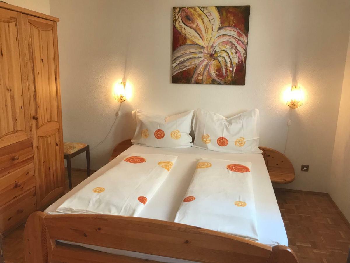 Ferienwohnung Mit 2 Schlafzimmer Oder Studio Apartment - Istrien-Fiorini Бртонигла Экстерьер фото