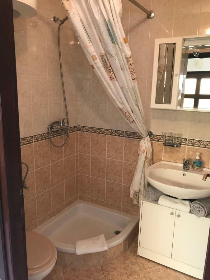 Ferienwohnung Mit 2 Schlafzimmer Oder Studio Apartment - Istrien-Fiorini Бртонигла Экстерьер фото